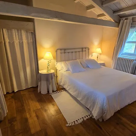 Casa Do Castelo De Andrade Country house Puentedeume