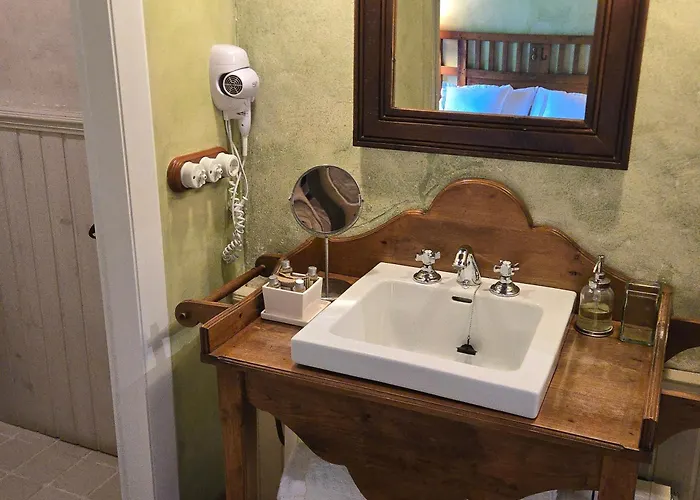 Летний дом Casa Do Castelo De Andrade Пуэнтедеуме