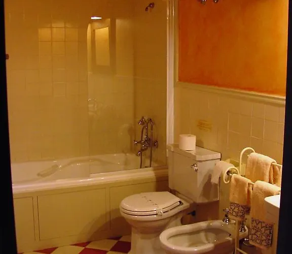 安德拉德堡乡村民宿 *